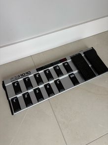 Behringer FCB1010 MIDI Foot Controller