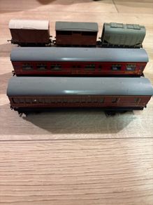hornby coaches and goods wagons