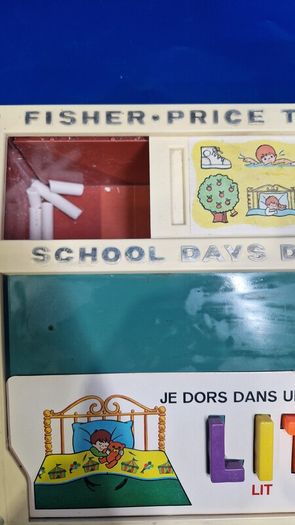 French edition Vintage FisherPrice School Days Desk  Complete