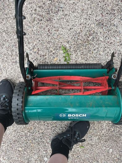 Bosch grass cutter
