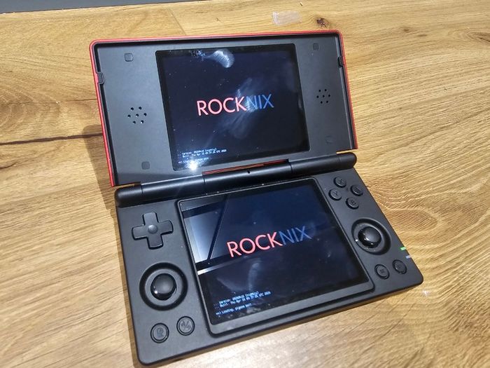 Anbernic RG DS Rocknix