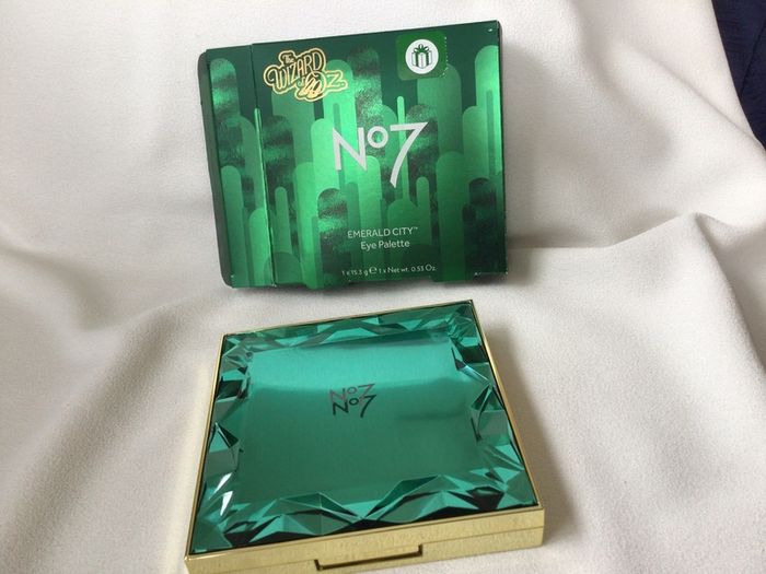 No 7 Emerald City Wizard of Oz Eye Palette