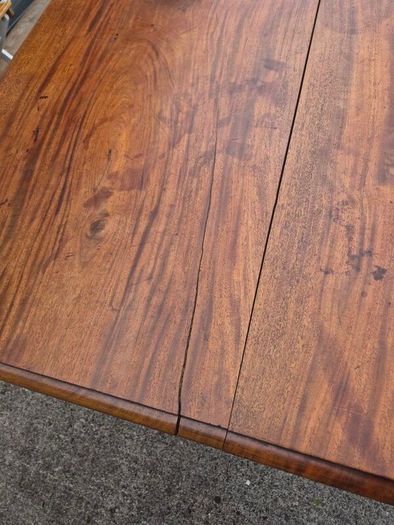 19Th Century Georgian Mahogany Dining Table