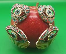 Beautiful jewelled earrings, D18 post 3e