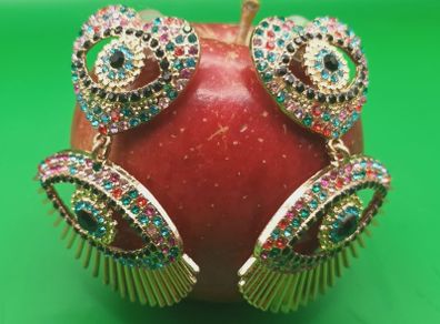 Beautiful jewelled earrings, D18 post 3e