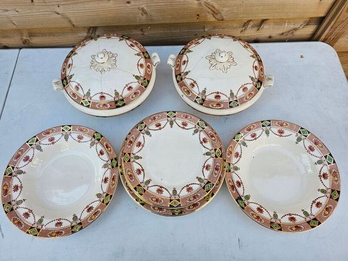 Collection of Arklow Pottery Alton Pattern  812