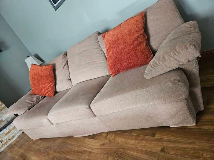4 seat couch.