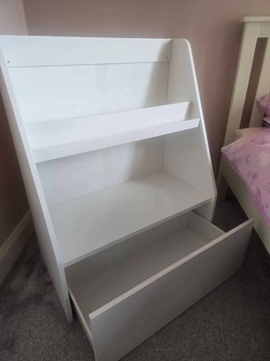 Book Display with Storage