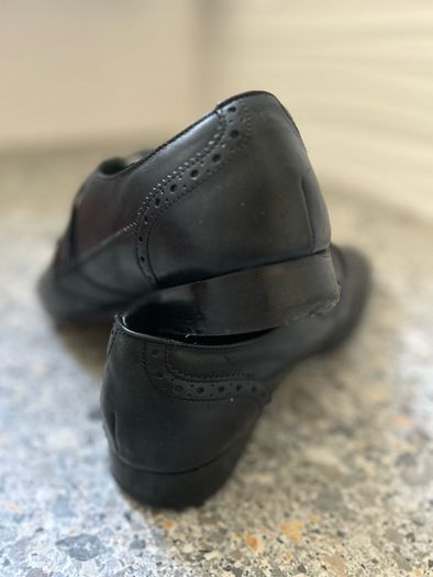 Ted Baker black leather brogues, size UK 10/ EUR 44