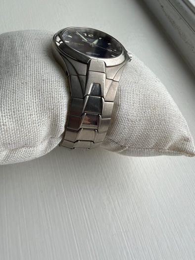Vintage Tissot Mens Watch - Titanium Quartz Date