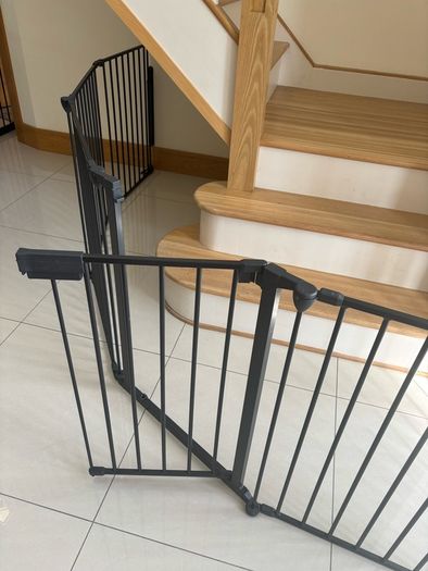 Baby Dan safety gates / fire guard