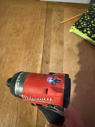 Milwuakee M12 Impact Driver