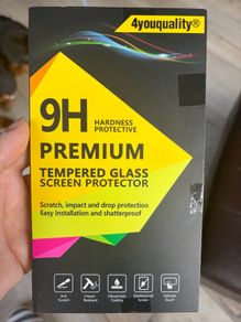 iPhone 15 screen protector