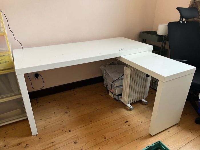 Ikea malm desk with pull out section
