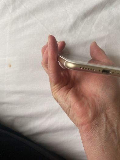 iPhone7, 128gb, Sim Free, White and Gold, Battery Health 100%