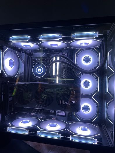 Black gaming PC