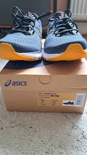 Asics Gel Nimbus 23 - Unworn   43.5eu  8.5uk