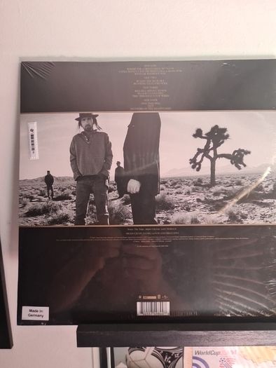 U2 vinyl pack of2