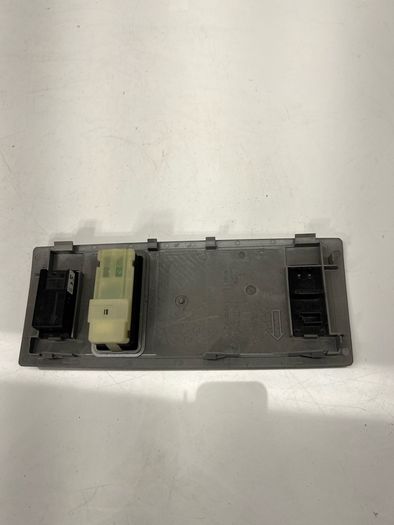 BMW 5 series E60  E61  Emergency Call Switch Button 6977788 A1l2b28s