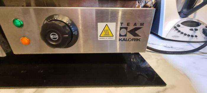 electric griddle , plancha, flattop