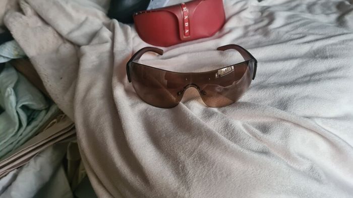 Prada ,unisex