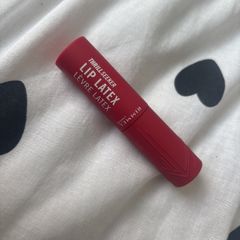 Rimmel lip latex 400 Rimmel red