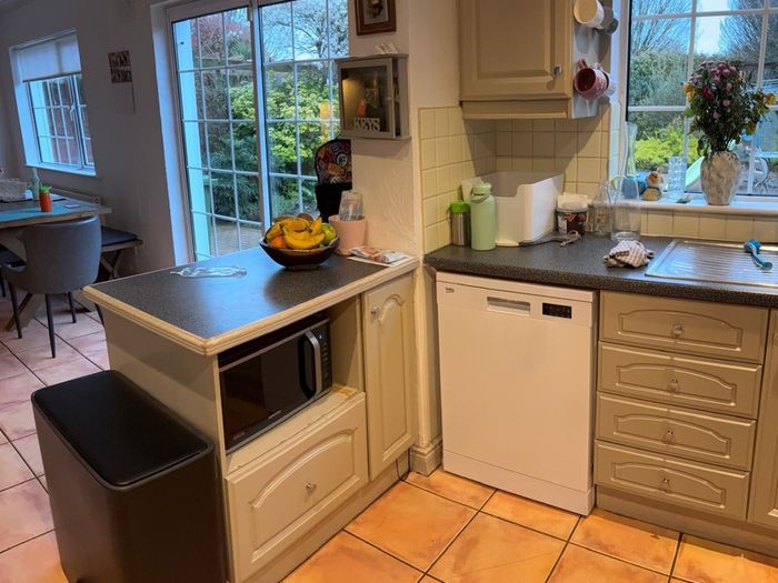 Solid wood painted kitchen