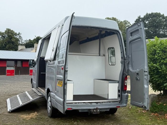Horse van