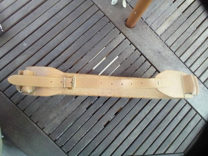 Gun belt  (leather)