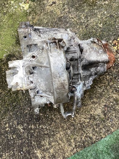 Gearbox for Reconditioned. Citroen Berlingo, Peugeot Partner, 1.6HDi Diesel Engine, with 5 speed gearbox (Suits 2010 - 2018 Models.)