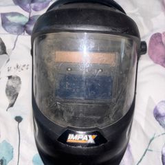 Welding helmet impax auto tint
