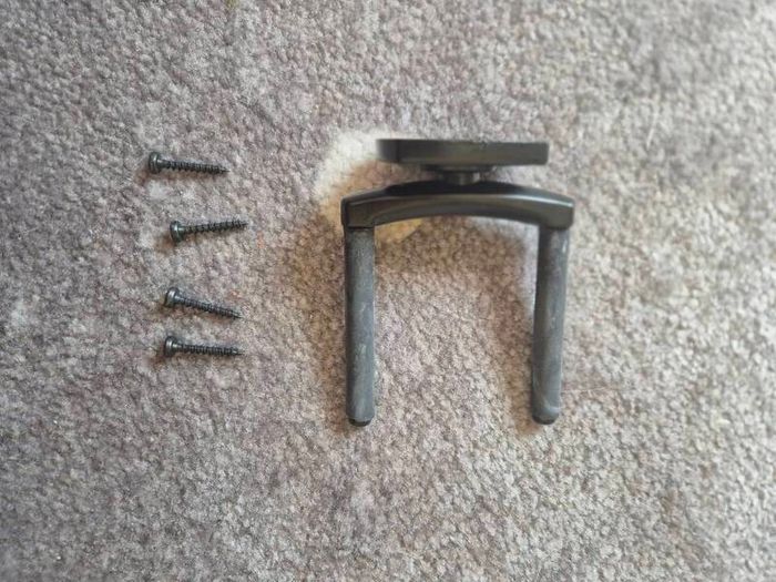 guitar holder
