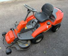 Husqvarna R214T AWD 30th Anniversary Edition
