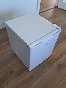 Logic Mini fridge