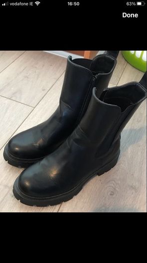 Boots size 3