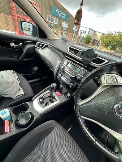 2017 Automatic Nissan Qashqai Suv