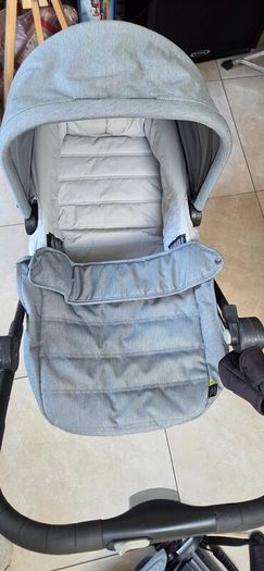 baby jogger foldable pram and bassinet