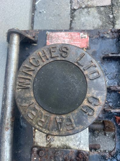 Land Rover  Fairey Capstan Winch