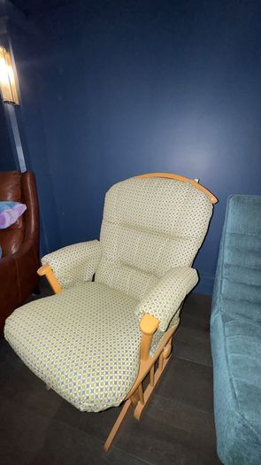Nursing Chair for Sale Very Good Condition