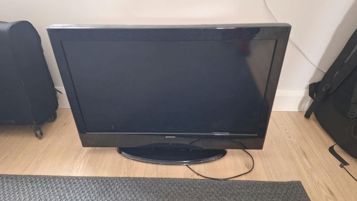 36" Silvercrest TV