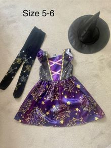 4 Girls costumes