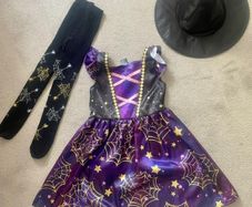 4 Girls costumes