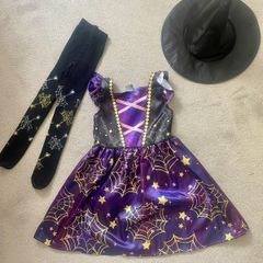 4 Girls costumes