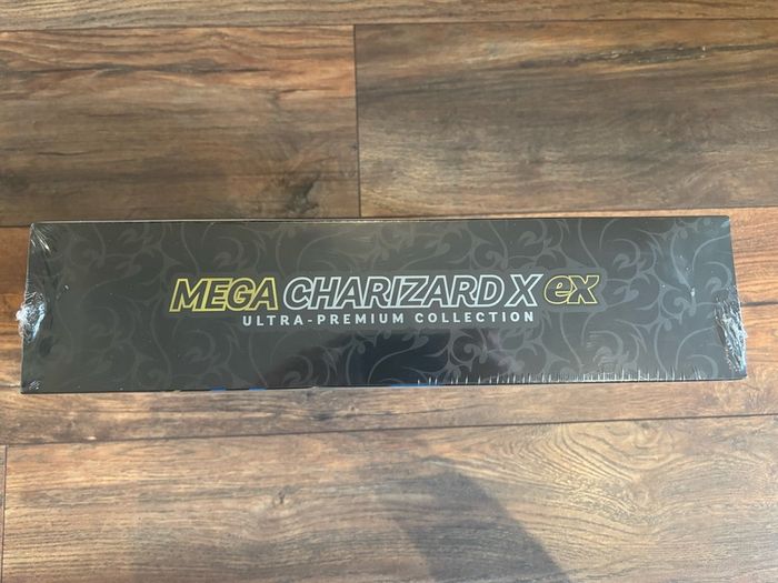 Pokemon Mega Charizard x ex Ultra Premium Collection