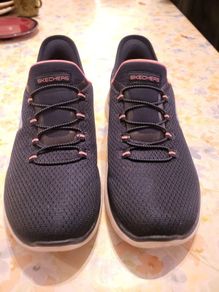 sketchers slip ons