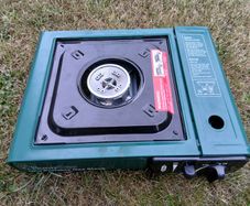 Gas camping stove