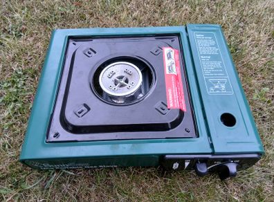Gas camping stove