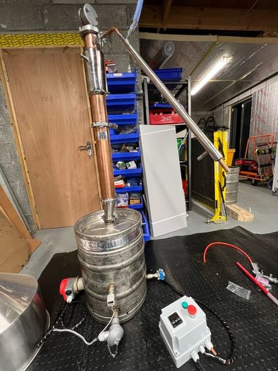 Batch distillery (still)