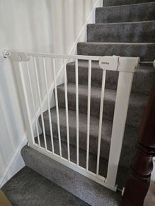 Noma Flat Step Pressure Fit Stair Gate White