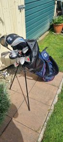 Wilson Stand Golf Bag and a few clubs